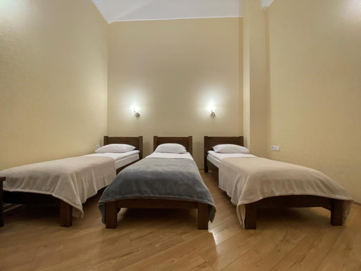 Passage Hotel Ternopil Buitenkant foto