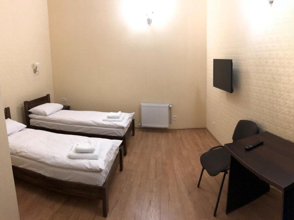 Passage Hotel Ternopil Buitenkant foto