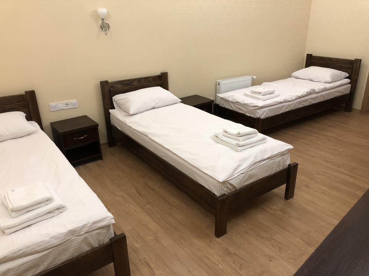 Passage Hotel Ternopil Buitenkant foto