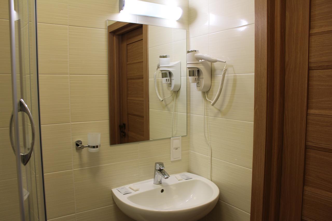 Passage Hotel Ternopil Buitenkant foto
